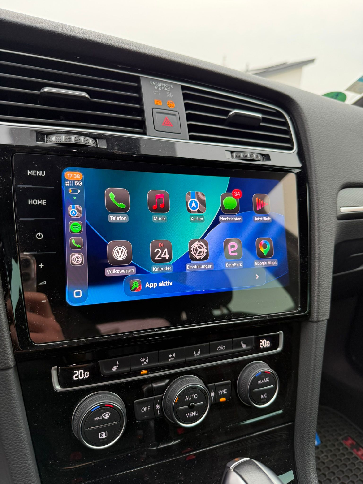 App-Connect Freischaltung im Fahrzeugdisplay mit Apple CarPlay